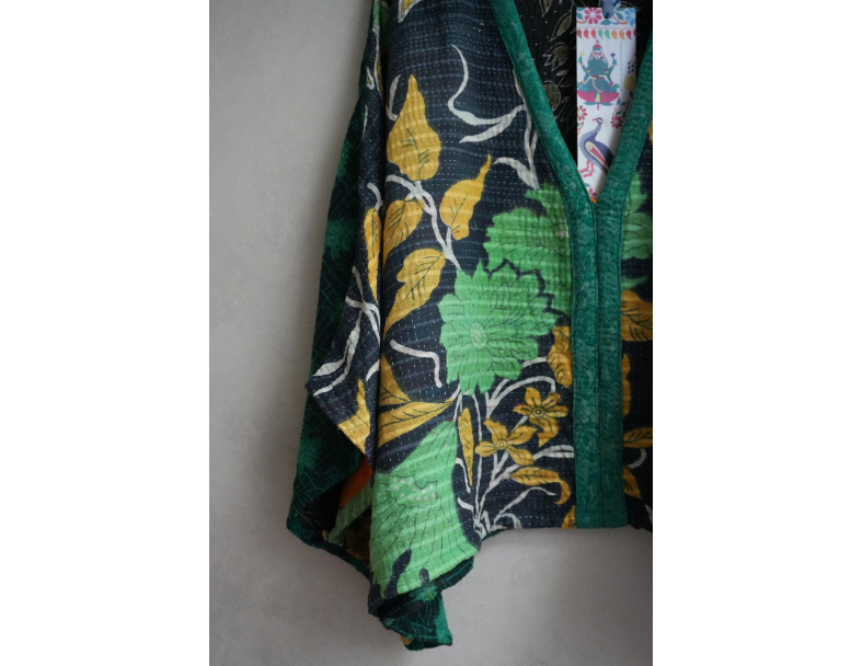 老甘達 Wings上衣 3