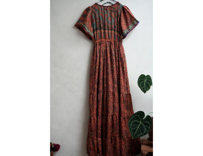Old Saris 老沙麗長洋*S10 4