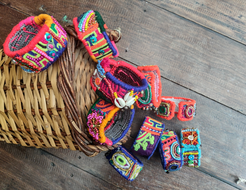 花尾手環 / 黃珠繡片 3