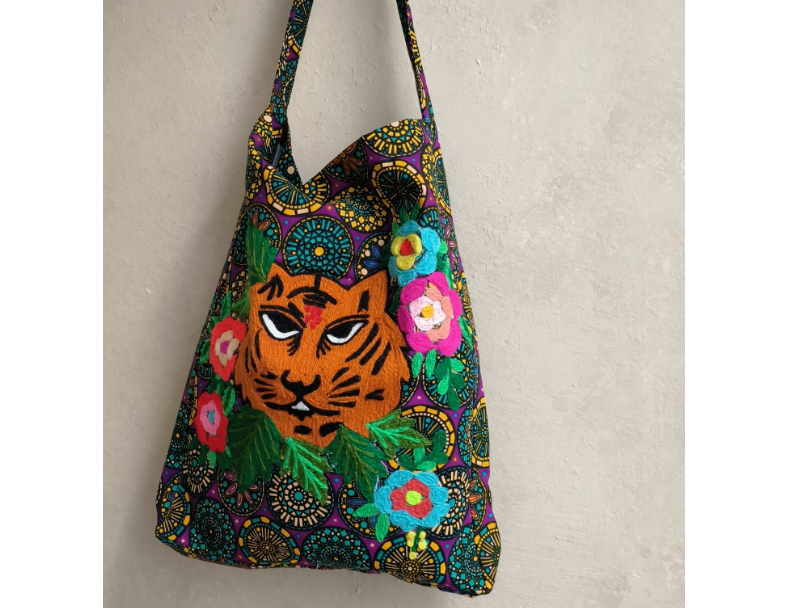 非洲老虎貓*萬花圈 2