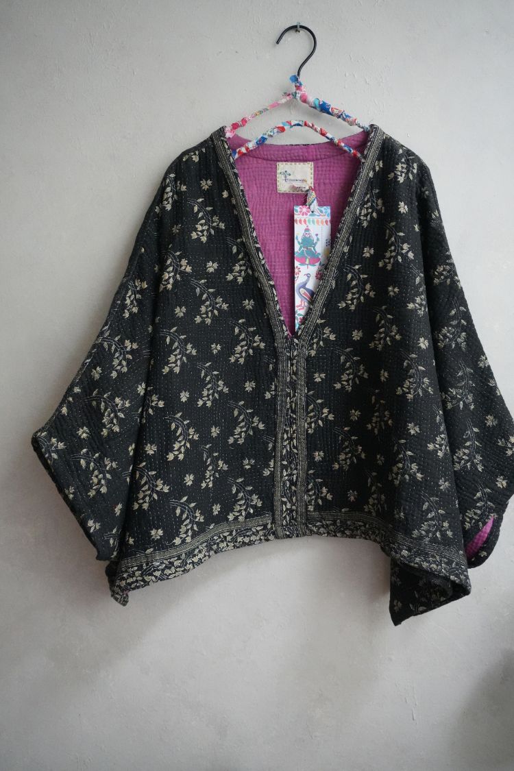 老甘達 Wings上衣