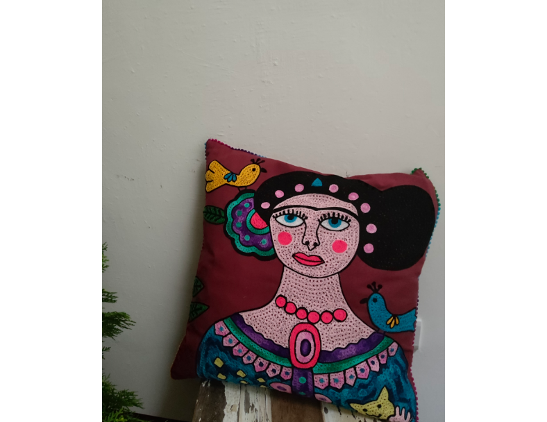毛繡花抱枕/ FRIDA KAHLO 墨西哥女力畫家 3