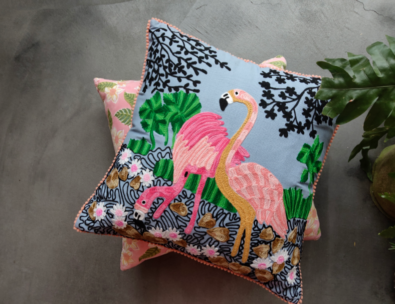 毛繡花抱枕 / 紅鶴 Flamingo  2